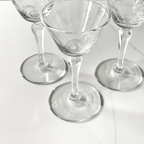 Set of 3 Etched Glass Cordial Glasses Bar Shot Glasses Elegant Vintage Drinkware - Picture 7 of 9